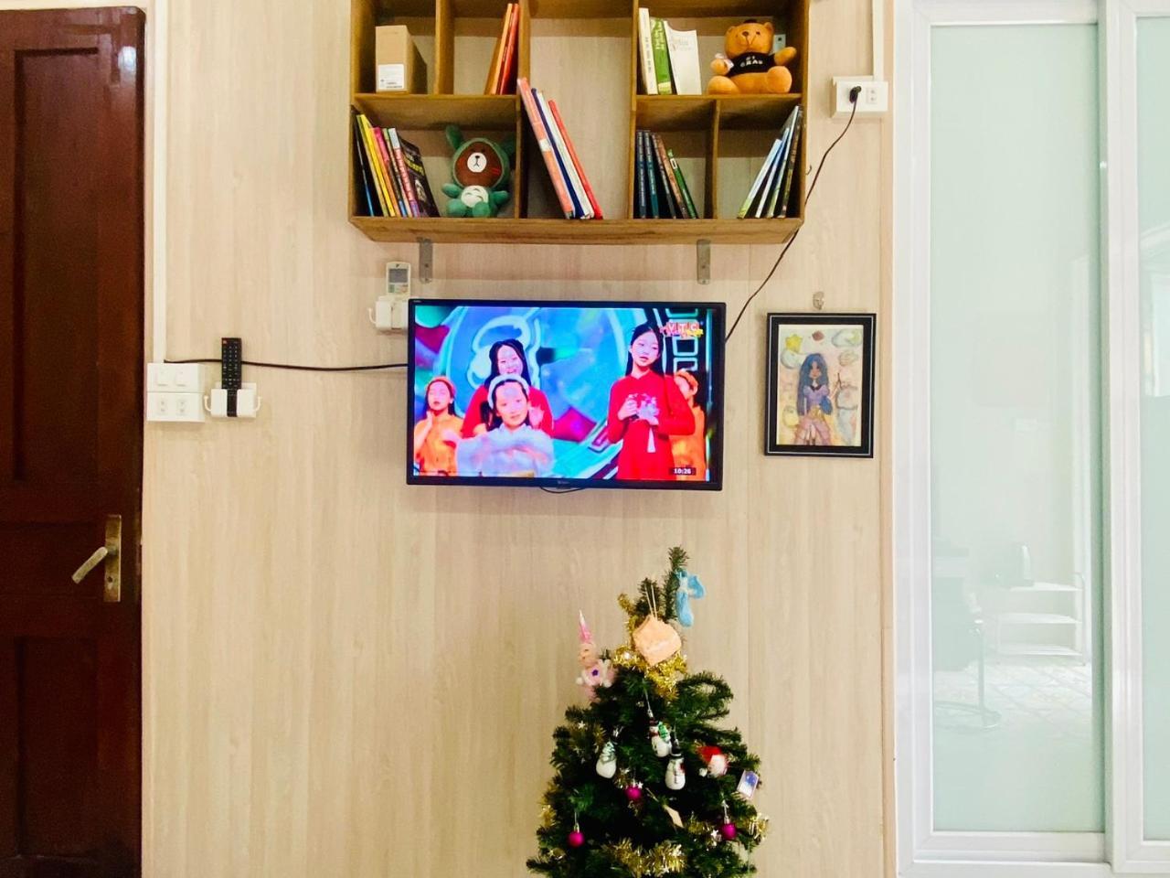 האנוי Cozy Homestay With Large Bed, Private Bathroom, Large Balcony מראה חיצוני תמונה