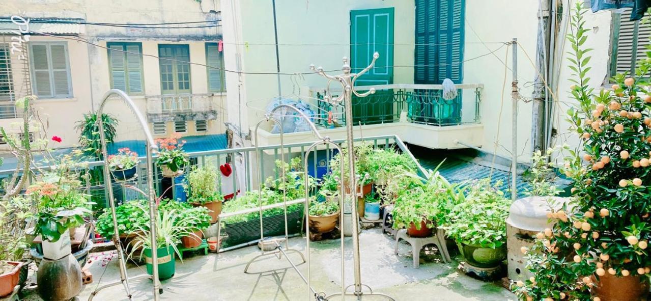 האנוי Cozy Homestay With Large Bed, Private Bathroom, Large Balcony מראה חיצוני תמונה