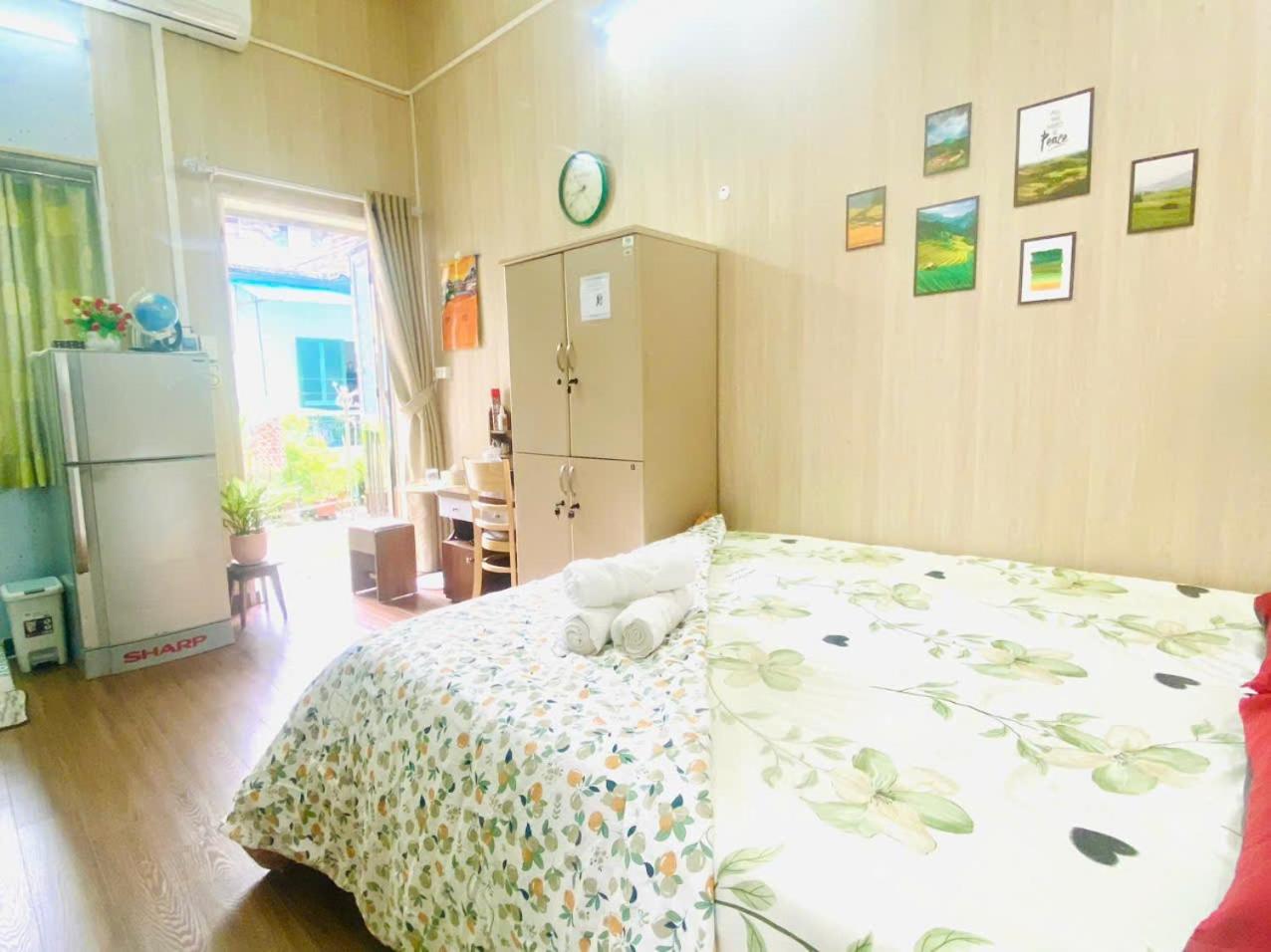 האנוי Cozy Homestay With Large Bed, Private Bathroom, Large Balcony מראה חיצוני תמונה